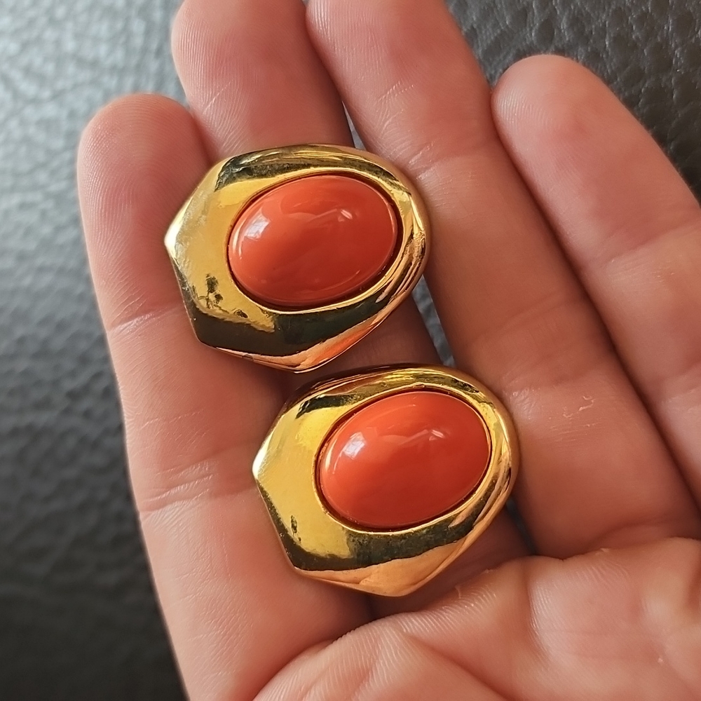 VTG Donald Stannard clip on earrings
